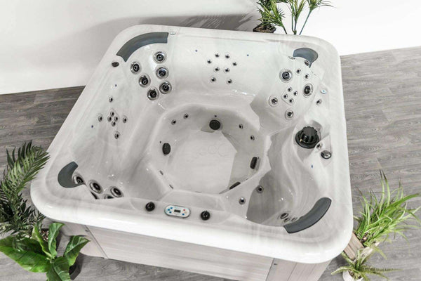 Alpina Platinum X hot tub